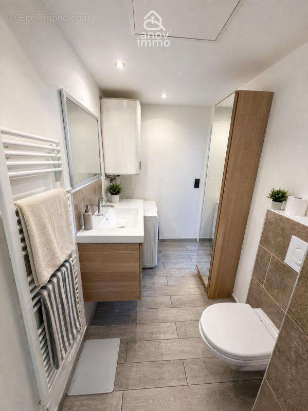 Charmant T2 rénové de 26 m2   La Seyne-sur-Mer À seulement 3 - photo 4