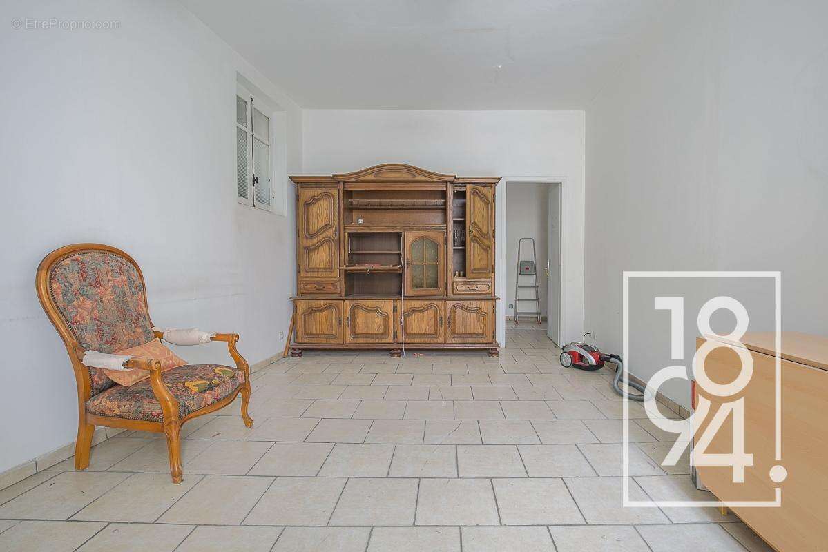 Appartement à MARSEILLE-2E