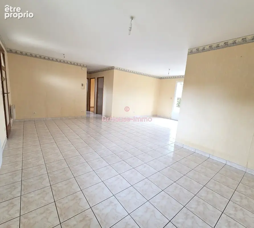 Maison 3 pièces 76 m² à vendre à Savigne-L'eveque (72460) - photo 4