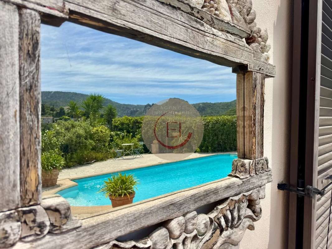Maison à MANDELIEU-LA-NAPOULE