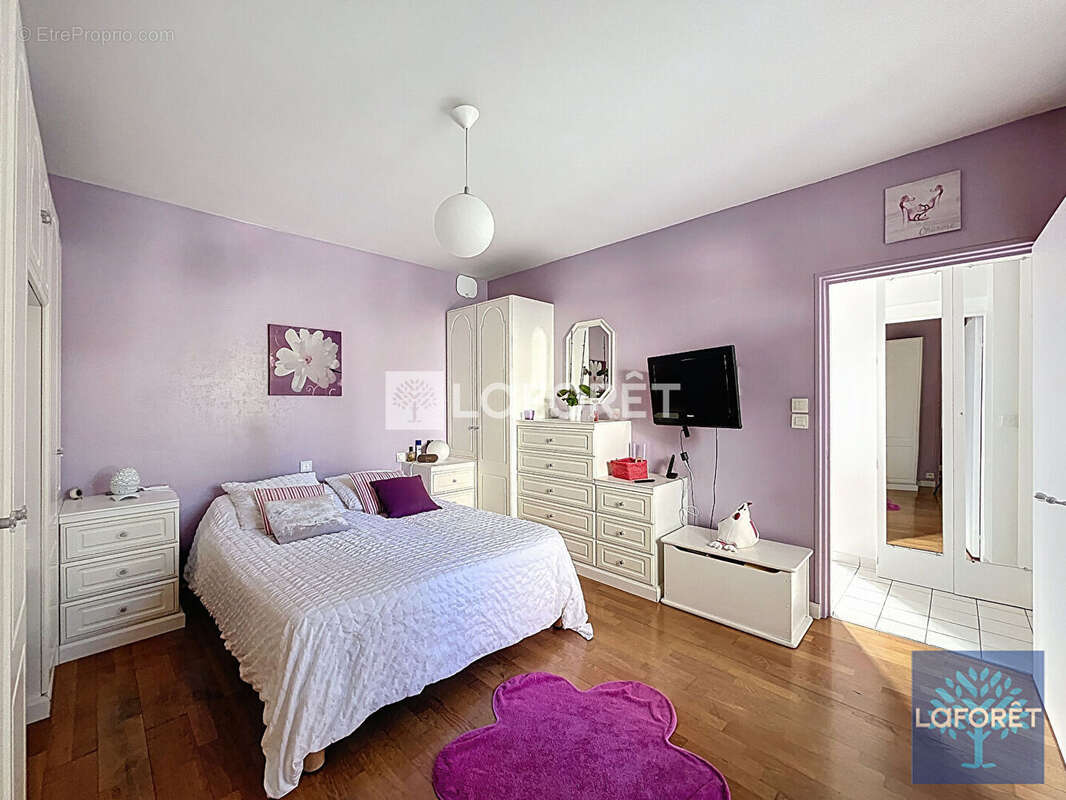 Maison à VIGNEUX-SUR-SEINE