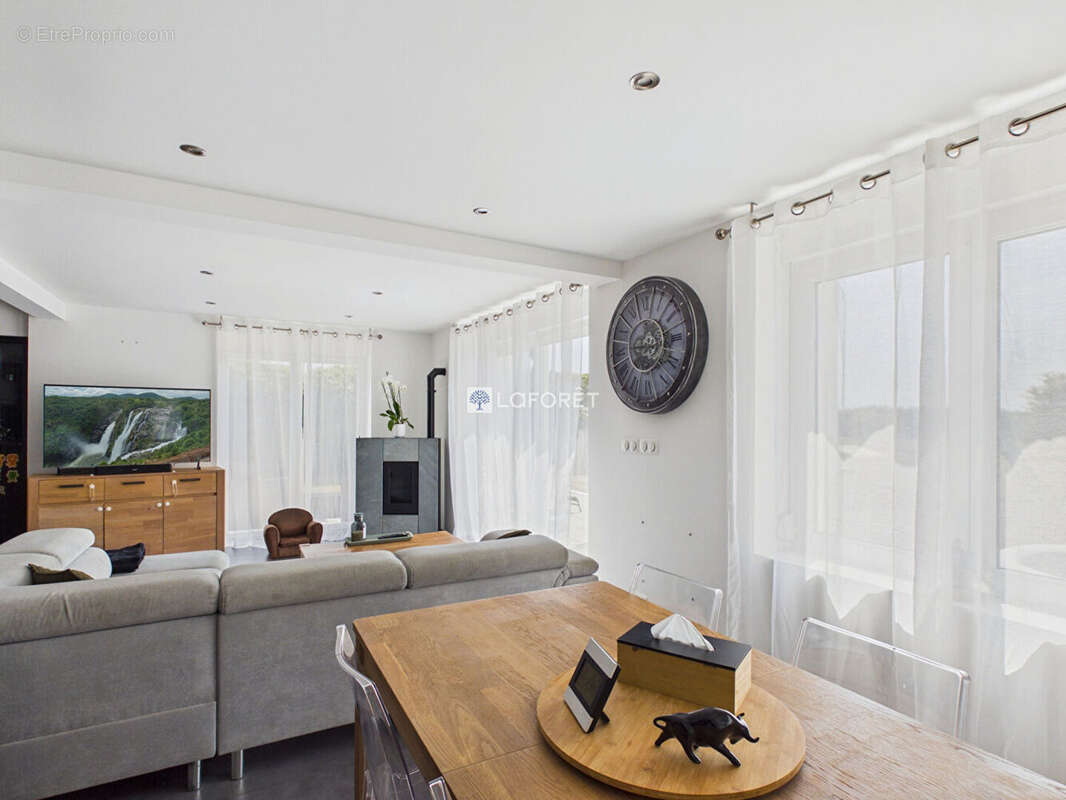 Maison Mahalon 6 pièce(s) 190 m2 - photo 6