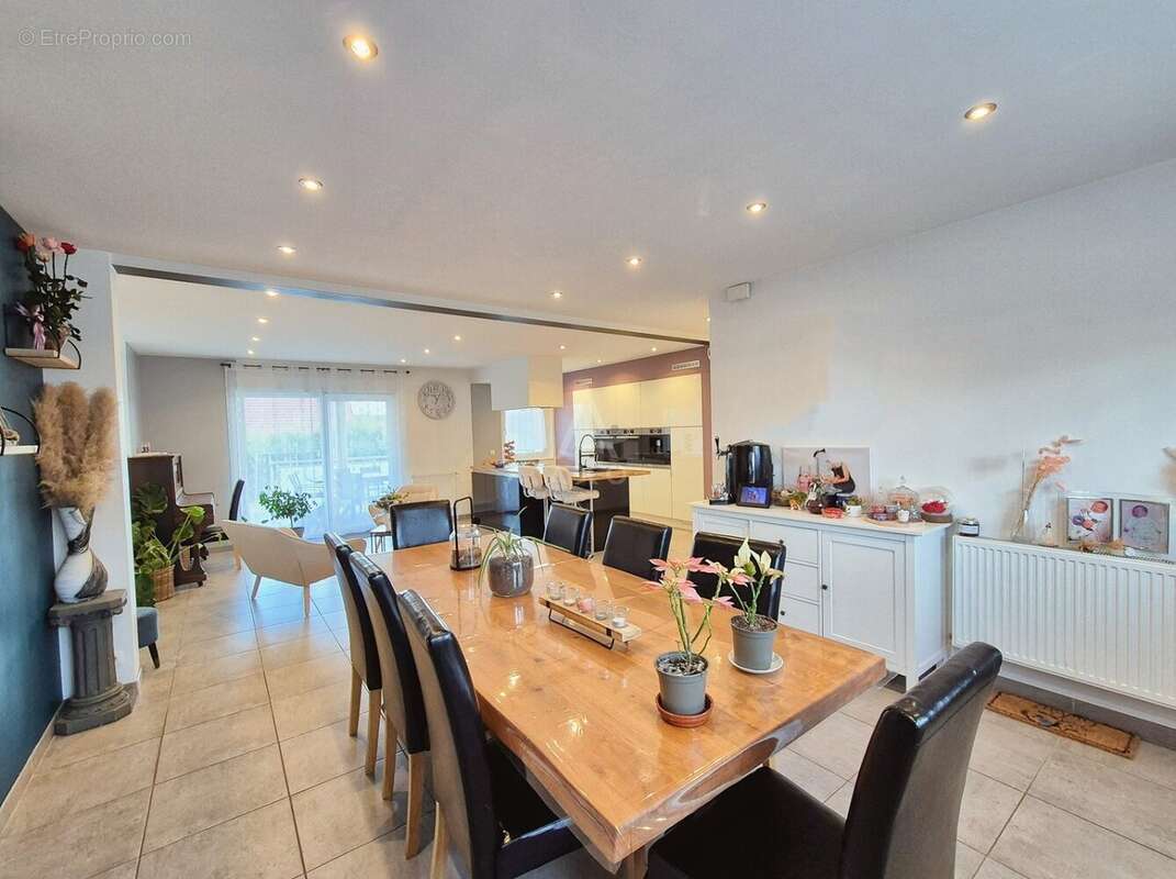 Appartement à AMNEVILLE