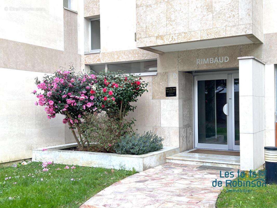 Appartement à LE PLESSIS-ROBINSON