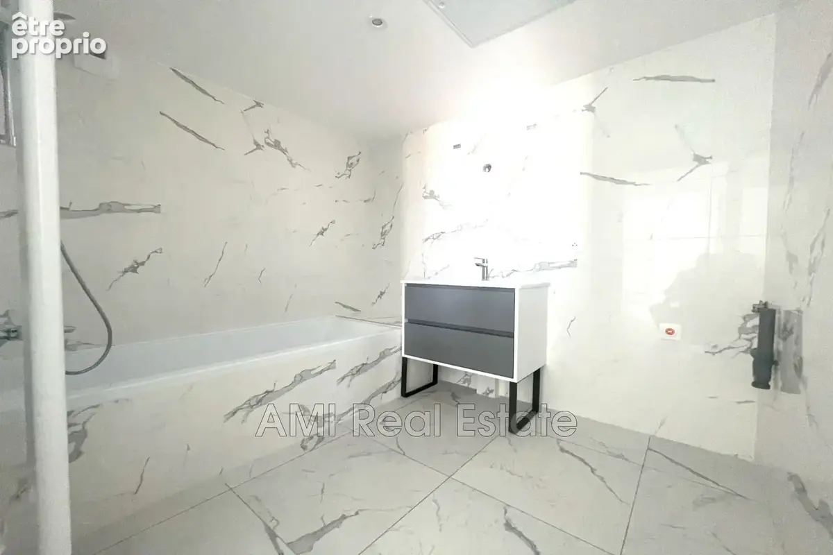 Appartement 59 m² à Saint-Laurent-Du-Var  - photo 8