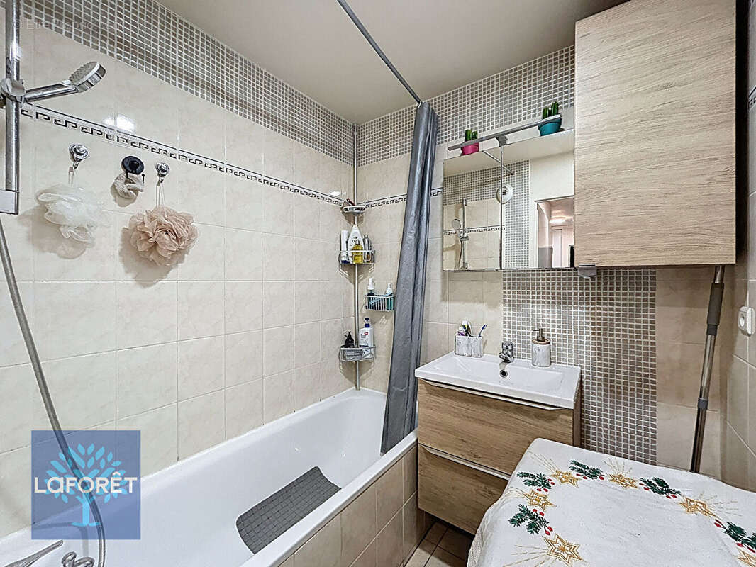 Appartement à CORBEIL-ESSONNES