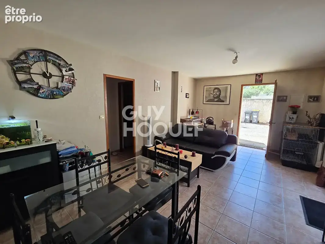 Appartement à CHATEAUNEUF-LES-MARTIGUES
