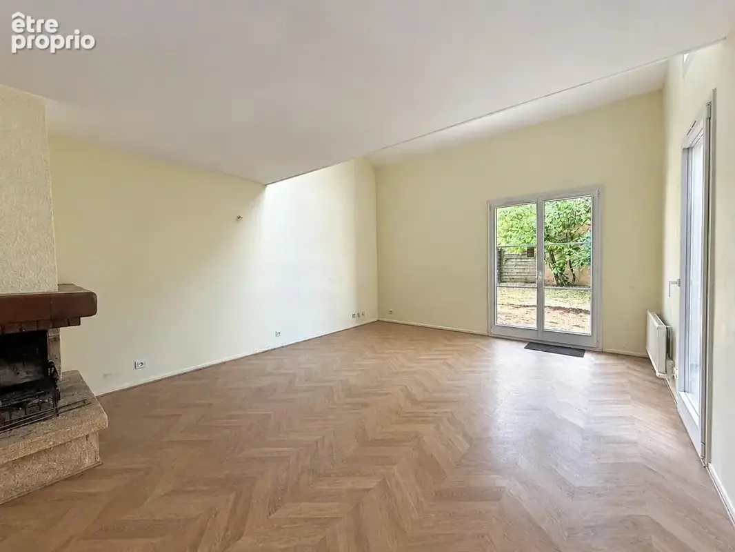 Maison 4 pièces 90 m² à vendre à Voisins-Le-Bretonneux (78960) - photo 2