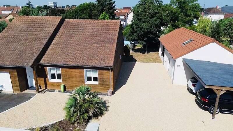 Maison à CHATELLERAULT