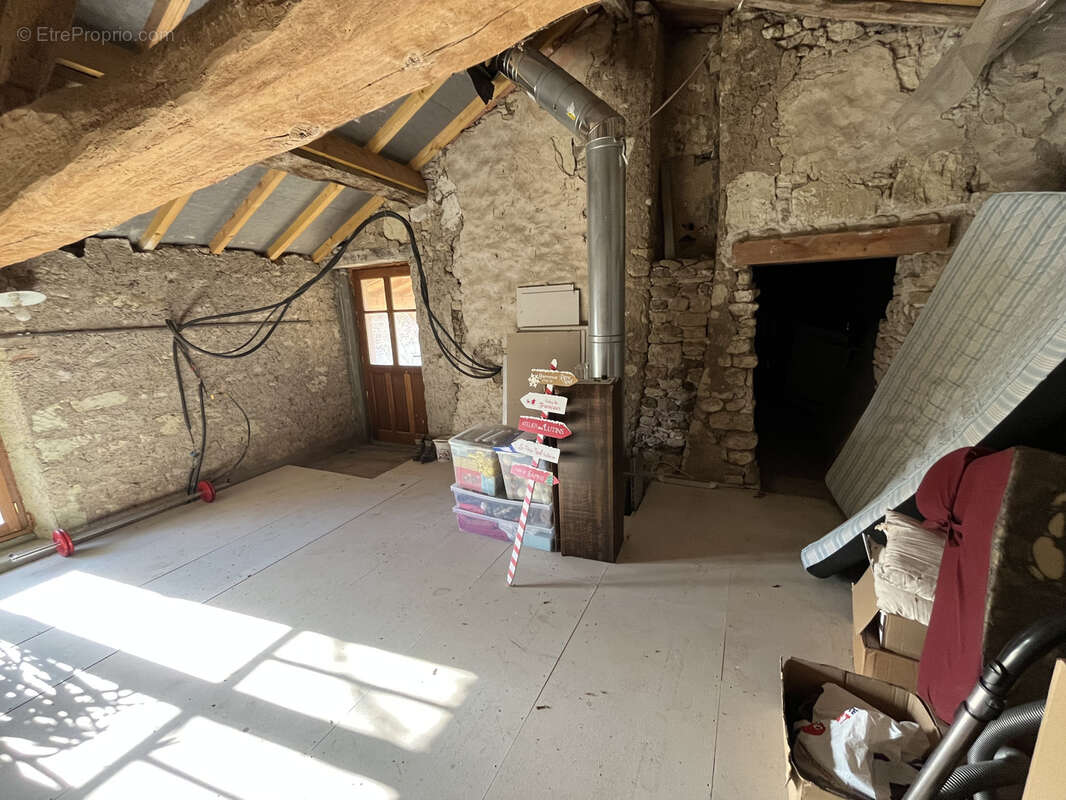 Maison à BRION-PRES-THOUET