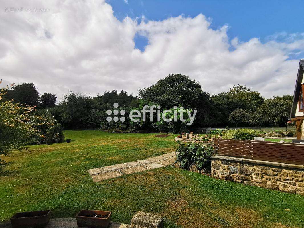 Maison à SAINT-SEVER-CALVADOS