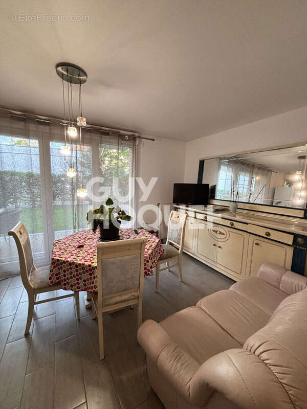 Appartement à LIVRY-GARGAN