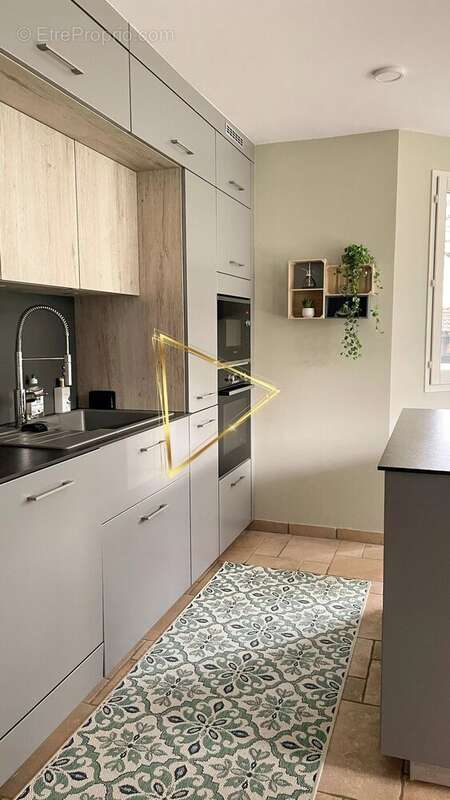 Appartement à AUBERVILLIERS