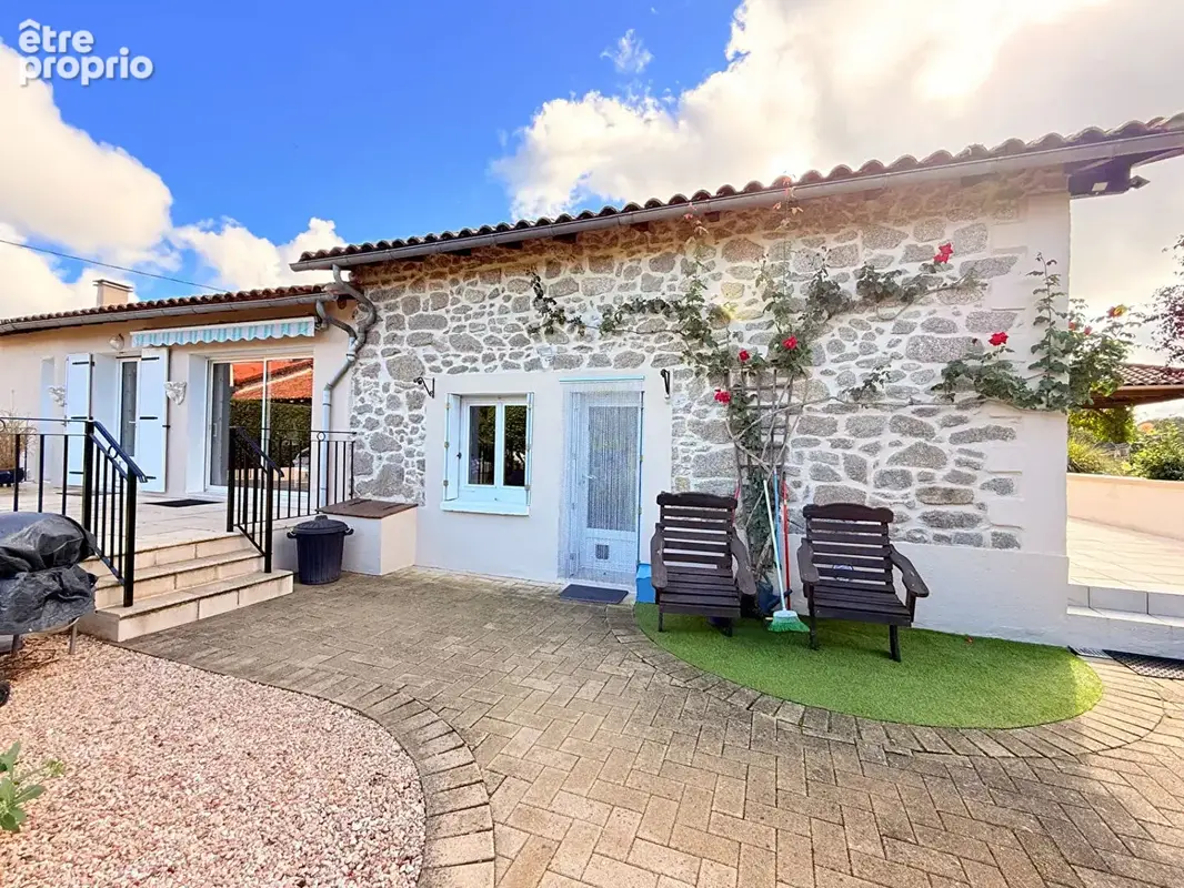Une maison à partager, chacun chez soi : quatre chambres et deux espaces de vie avec accès et jardins privatifs - photo 14