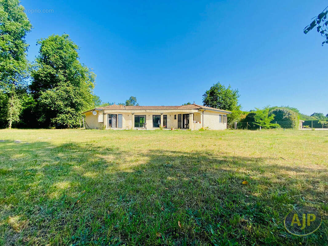Maison à LESPARRE-MEDOC