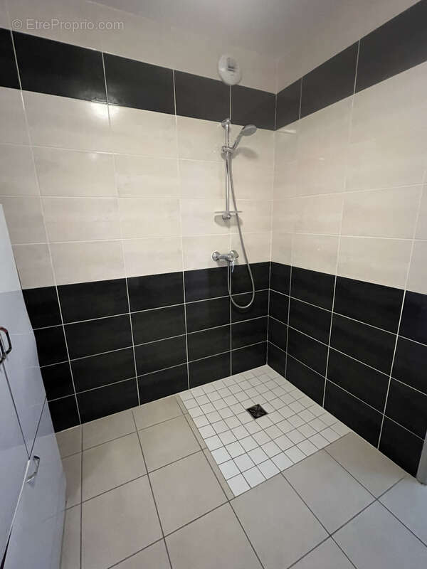 Appartement à CHAROLLES