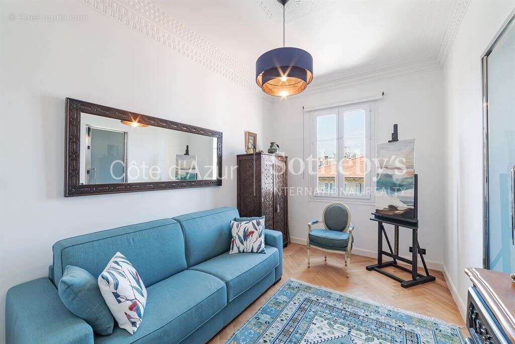 Nice Carré d'Or, appartement Belle Époque de 146 m² avec 4 chambres sur le boulevard Victor Hugo - photo 17