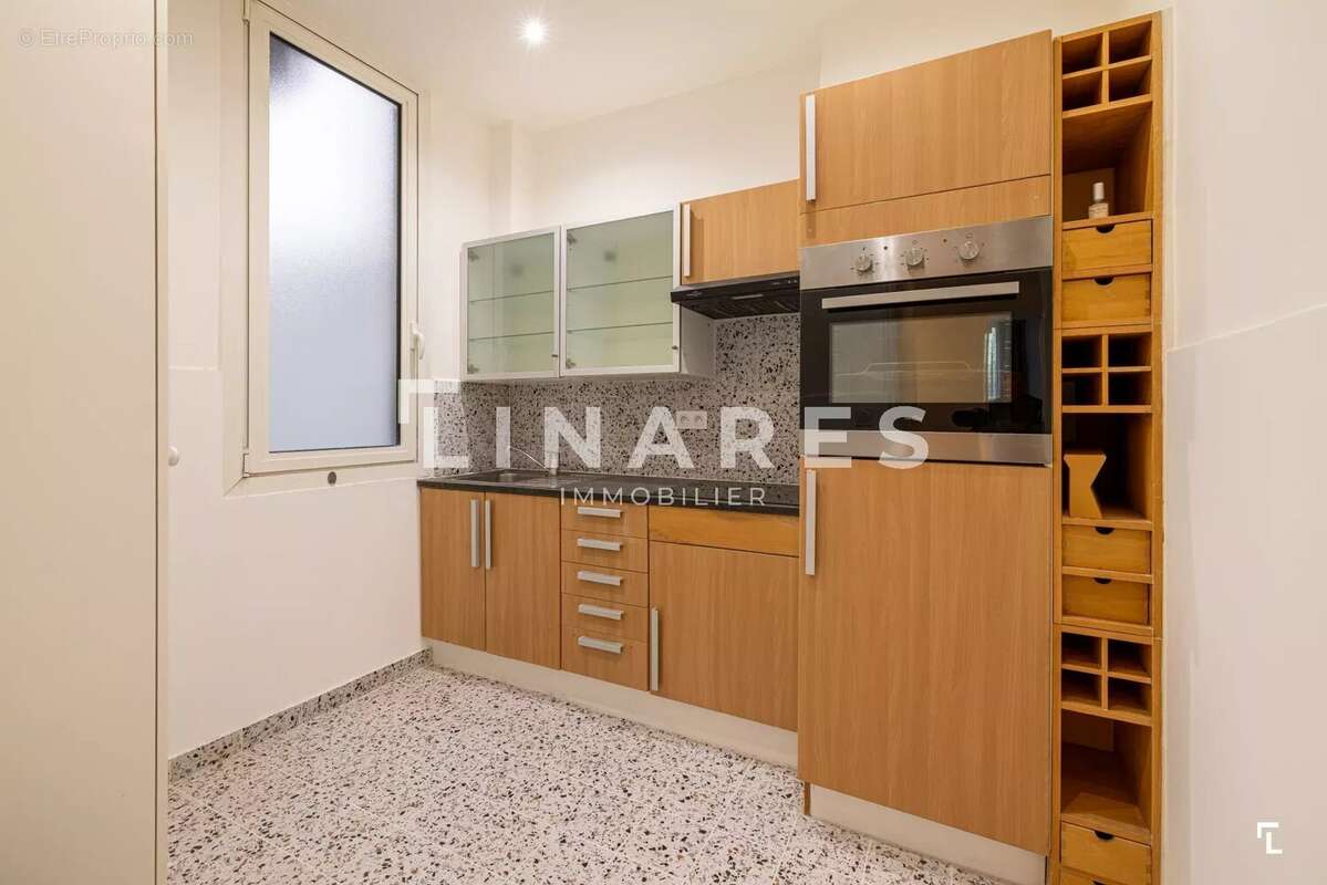 Appartement à MARSEILLE-5E