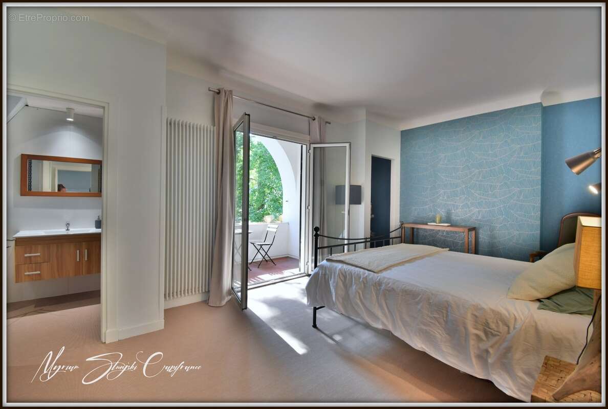 Maison de caractère à vendre 12 pièces  (40) de 355 m² au coeur du centre-ville - photo 12