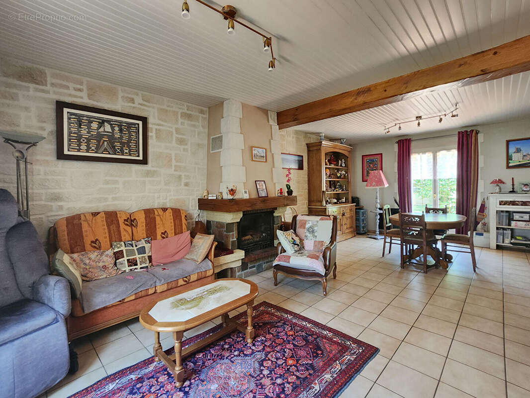 Maison à EPERNON