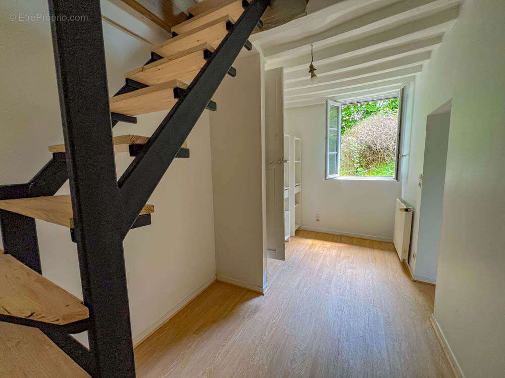 Maison à SAINT-EVROULT-DE-MONTFORT