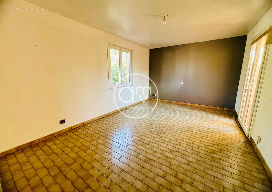 Appartement à LA LONDE-LES-MAURES