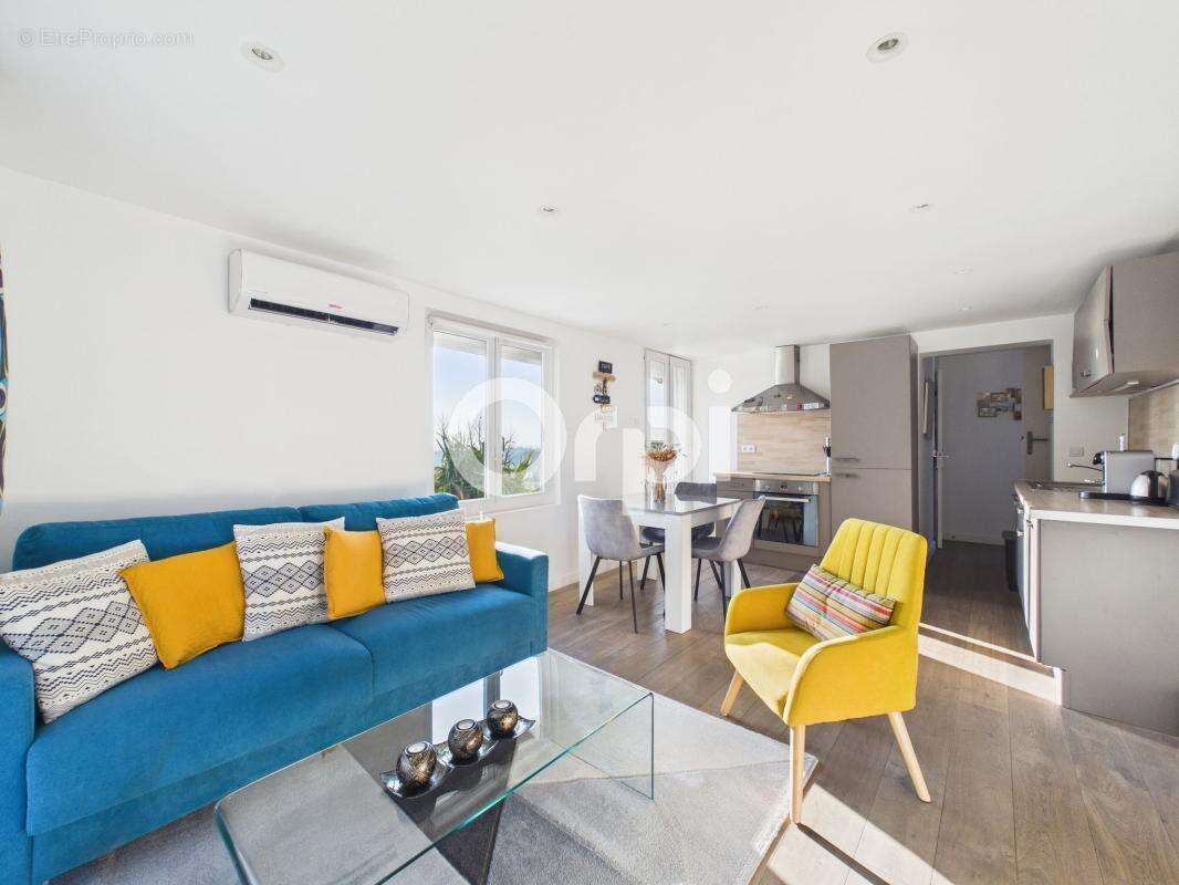 Appartement à MANDELIEU-LA-NAPOULE