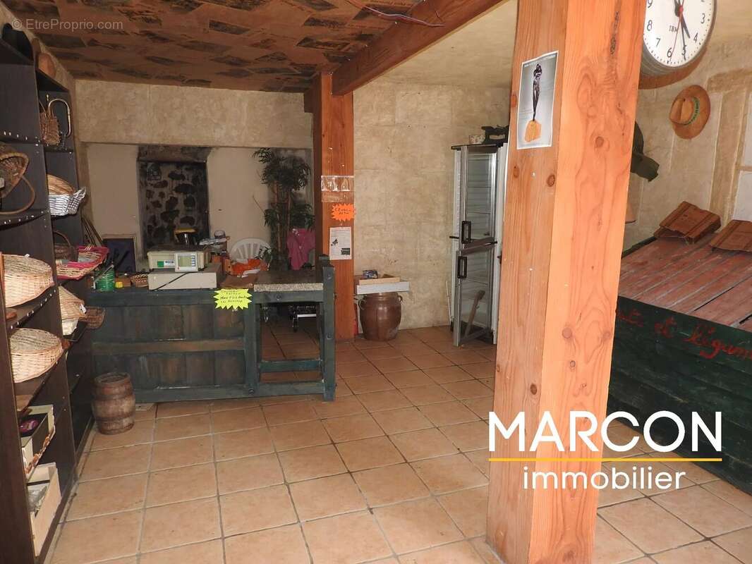 Maison à MOUTIER-ROZEILLE