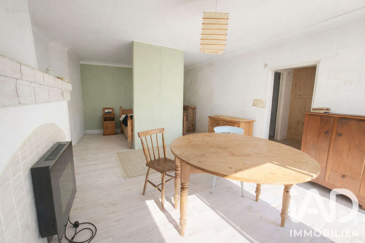 Maison 37 m² à Doue-La-Fontaine  - photo 4