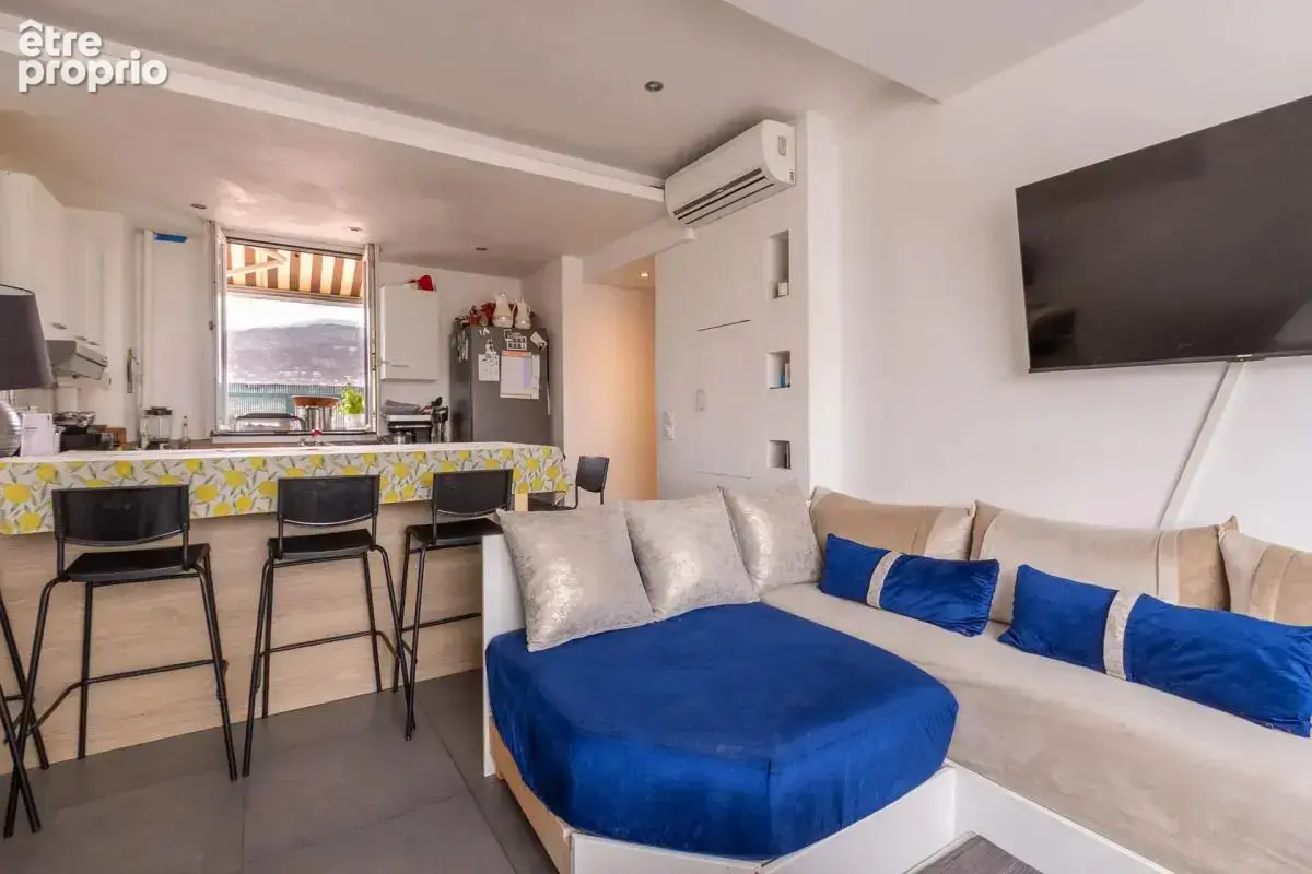 Appartement de 3 pièces de 63 m² à Toulon - photo 2