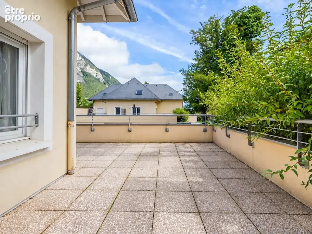 Jolie t3 duplex avec spacieuse terrasse de 38,80 m2, cave et garage - francin ! - photo 15