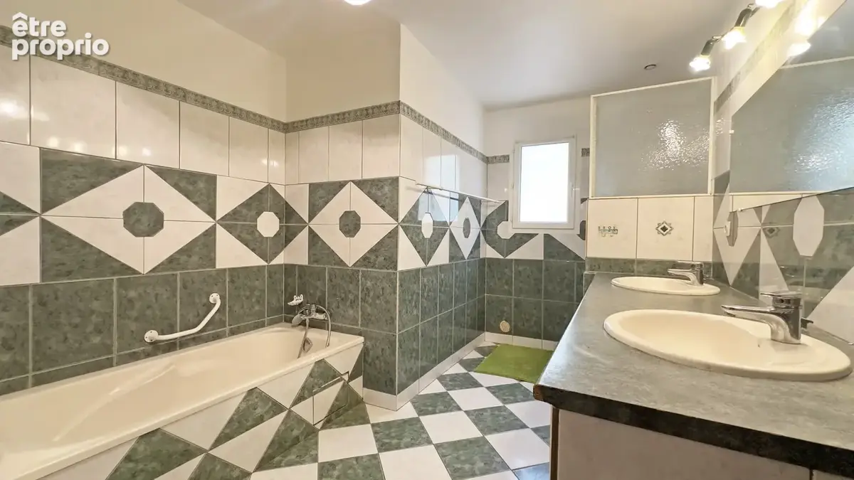 Maison familiale avec piscine   calme et espace sans vis-à-vis - photo 12