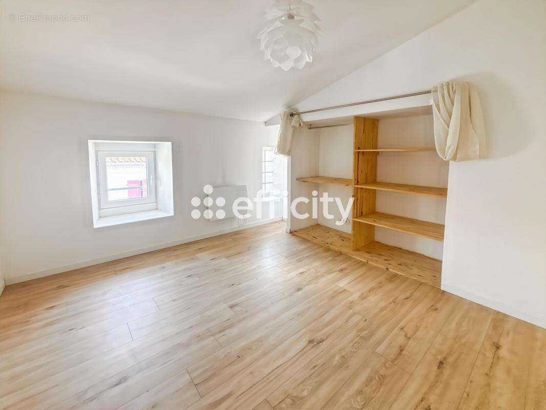 Appartement à BRIZAMBOURG