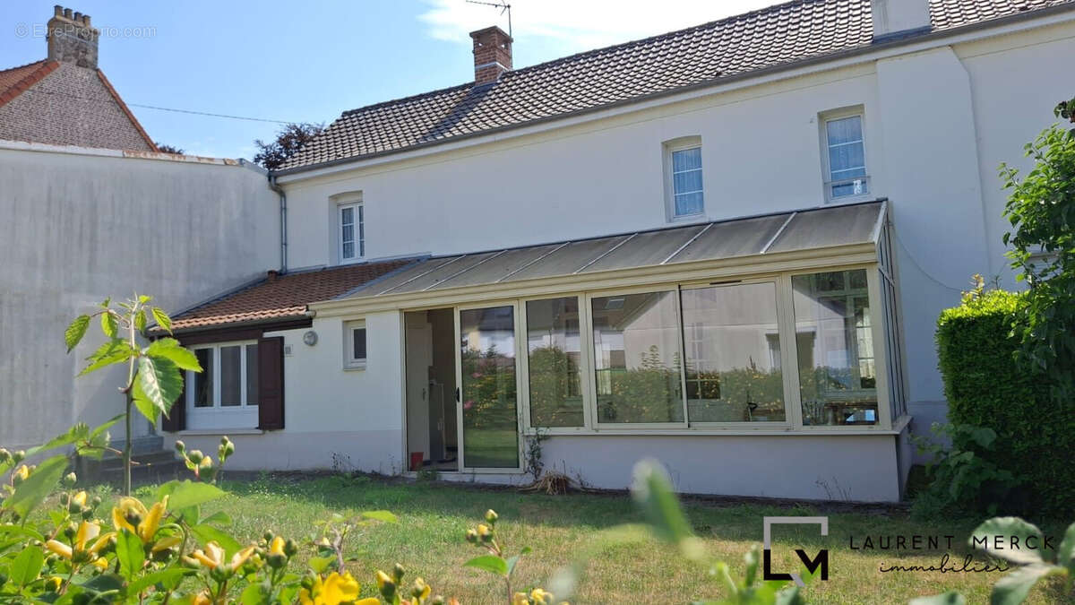 Maison à SAINT-MARTIN-AU-LAERT