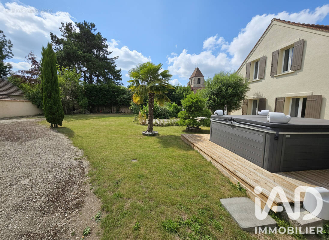 Photo 1 - Maison à CERNAY-LA-VILLE