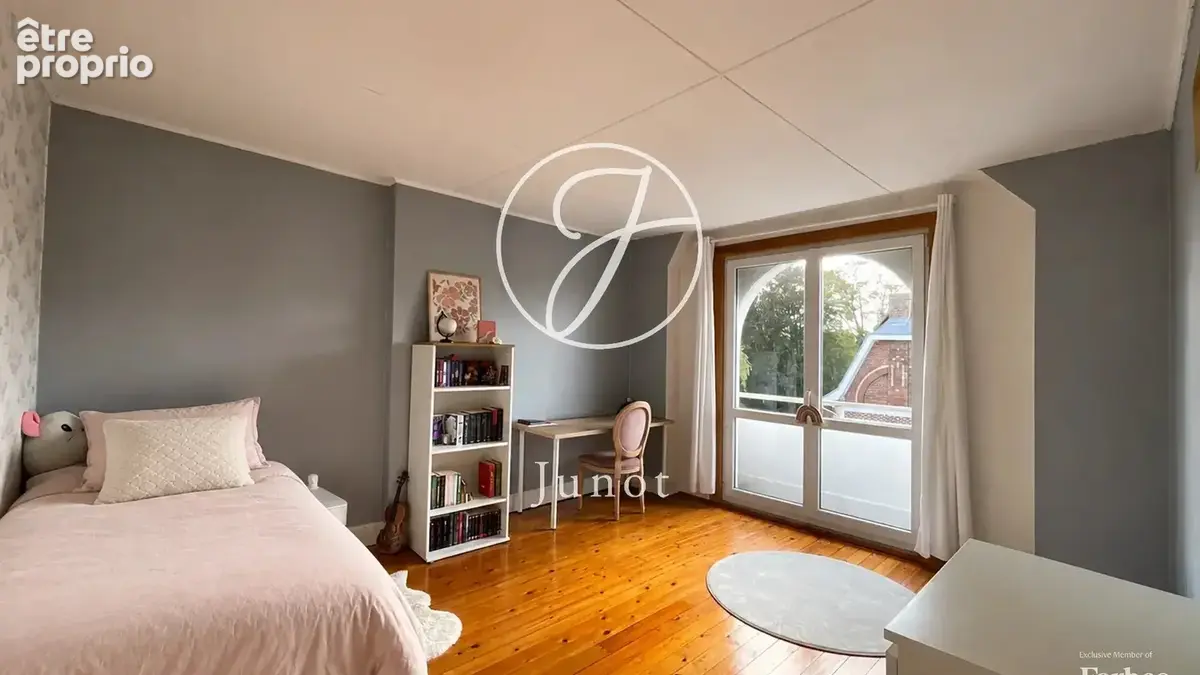 Croix - PARC BARBIEUX - Maison de ville - 7 pièces – 172,9m²- 4 chambres - Jardin - Garage - photo 10