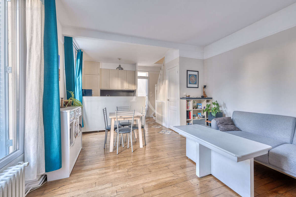 Maison à LE PERREUX-SUR-MARNE