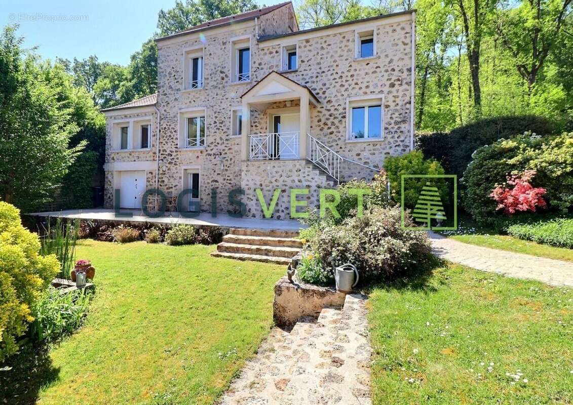 Maison à GIF-SUR-YVETTE