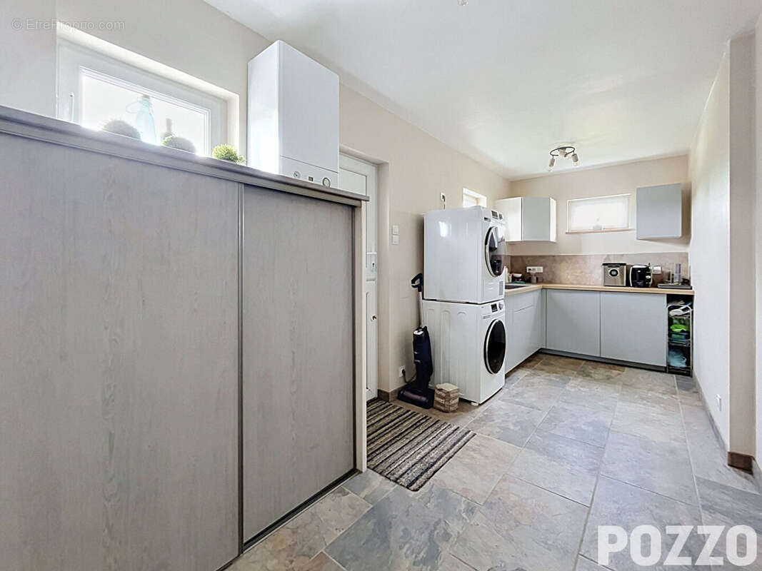 A vendre, maison de 6 pieces principales à noues de siennes (14380) - photo 8