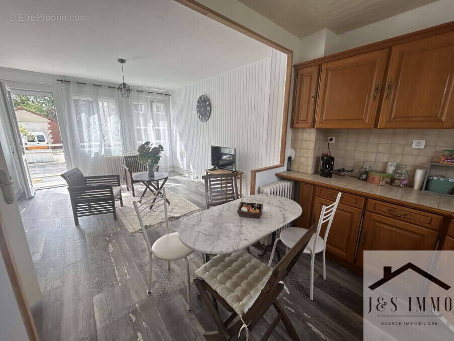 Maison à ROUMAZIERES-LOUBERT