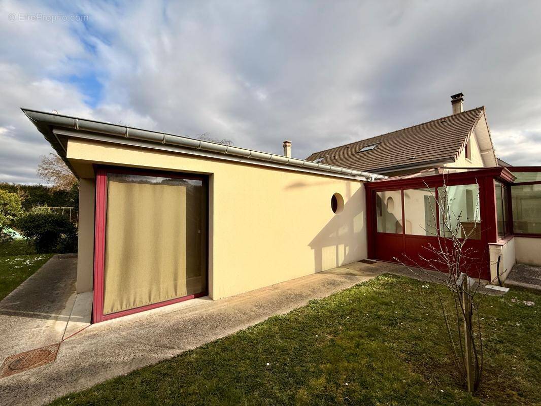 Maison à AUVERS-SUR-OISE