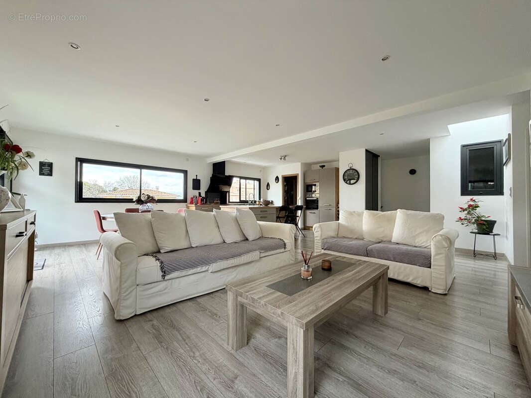 Appartement à LA VALETTE-DU-VAR