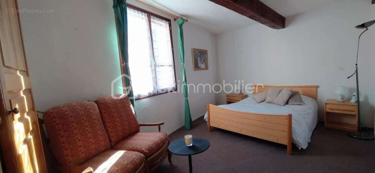 Maison de 100m² - 3 chambres - accès véhicule, cave 35m² - Cœur de THOARD - photo 8