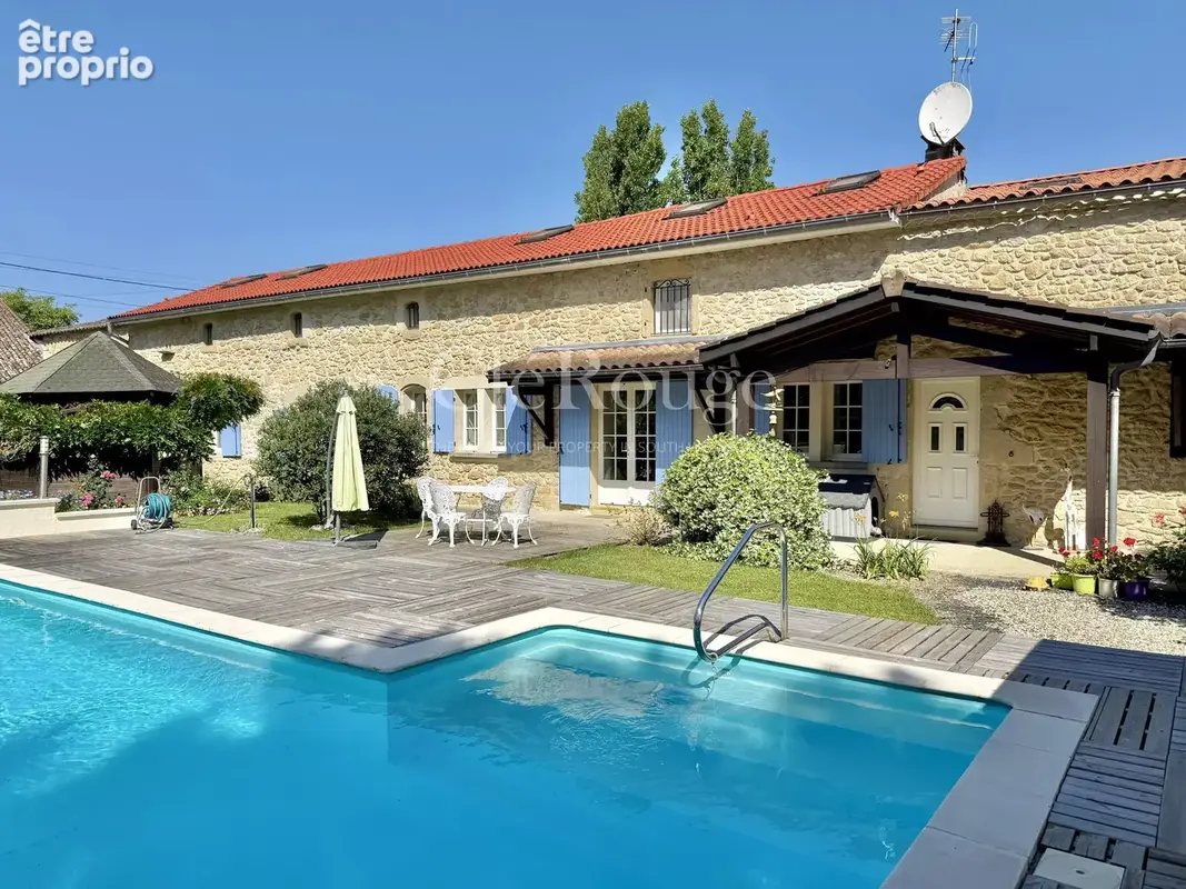 Près de Sauveterre de Guyenne - Belle maison avec gîte et piscine - photo 12