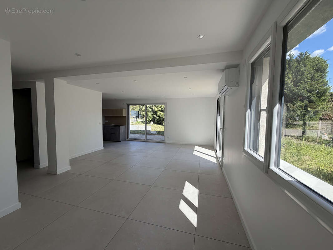 À vendre   Maison neuve   Chambéry (limite Sonnaz) - photo 3