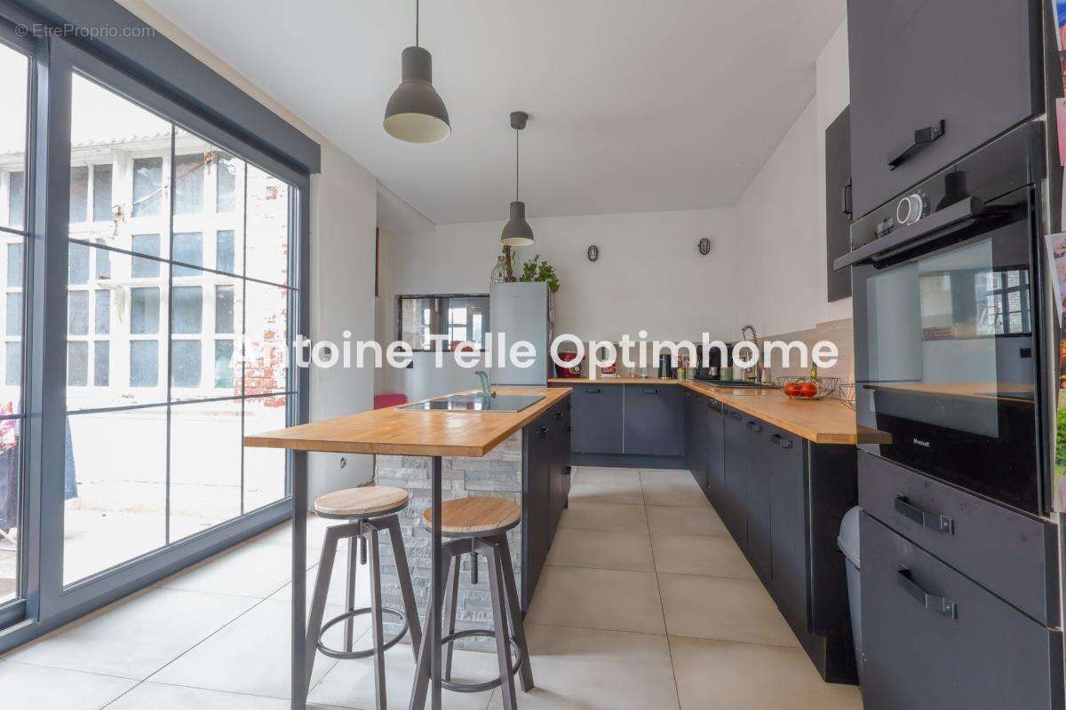 Poix du Nord 59218 - Maison individuelle avec dépendance & jardin sur 540m² - photo 6