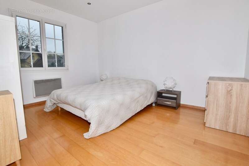 Maison à PERS-JUSSY