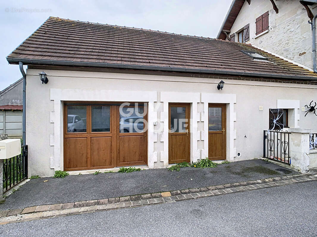 Appartement à RUSSY-BEMONT