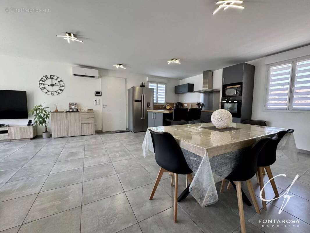 Maison à PUGET-SUR-ARGENS