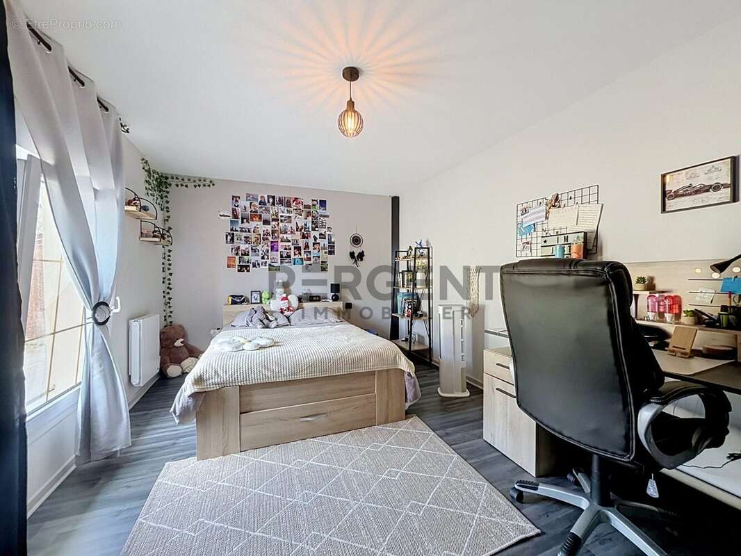 Maison 180 m² à Signy-L'abbaye  - photo 8